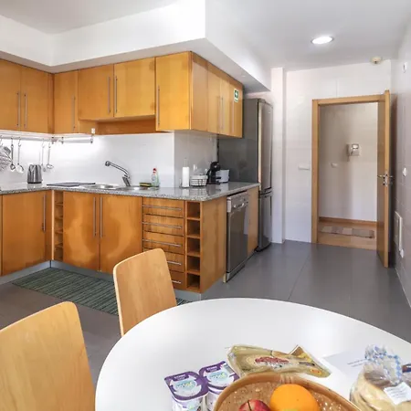 Appartement Azores - Pico Do Salomao Poolside Retreat *